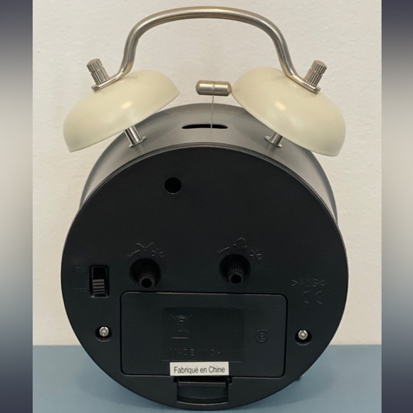 Alarm Clock - Picture 3 of 6